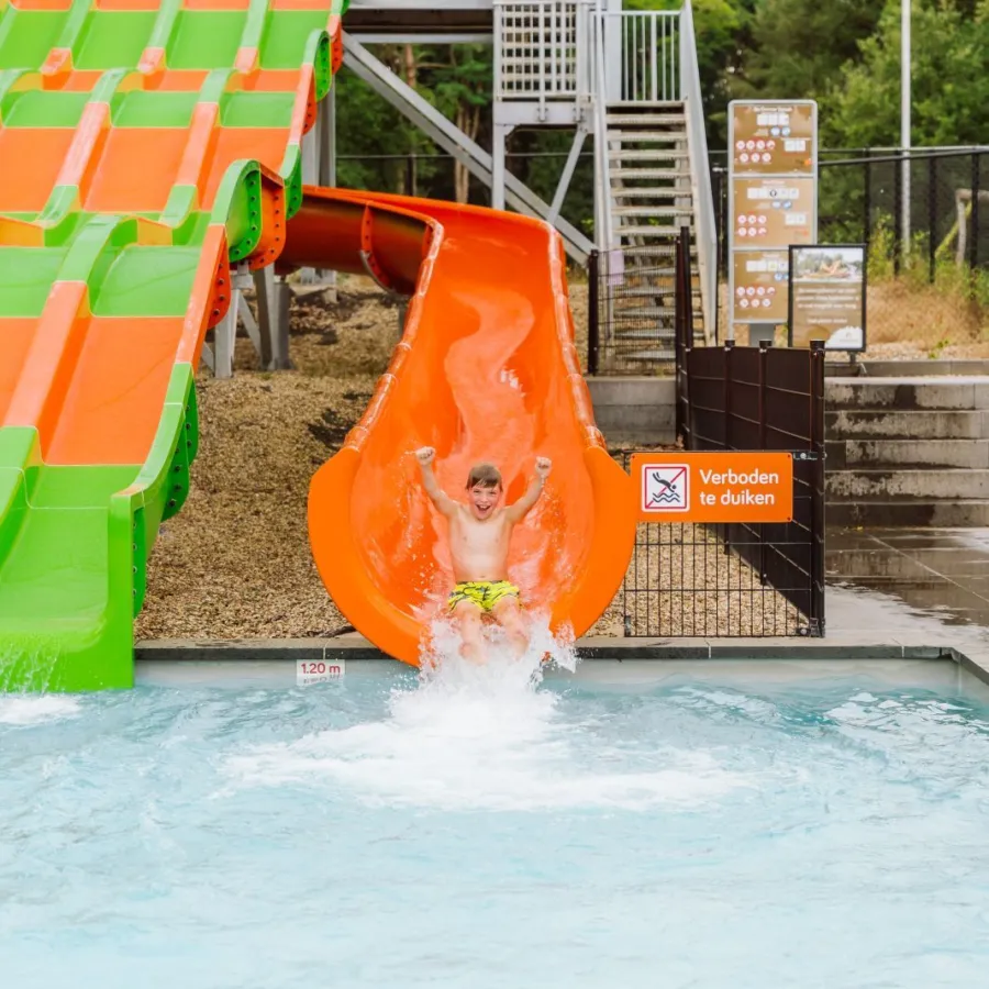 Camping Ommen met zwembad en glijbanen 30